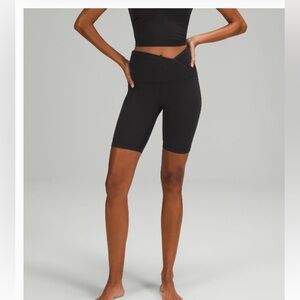 lululemon Align™ High-Rise
Ruched Waist Short 8" - Black - size 14